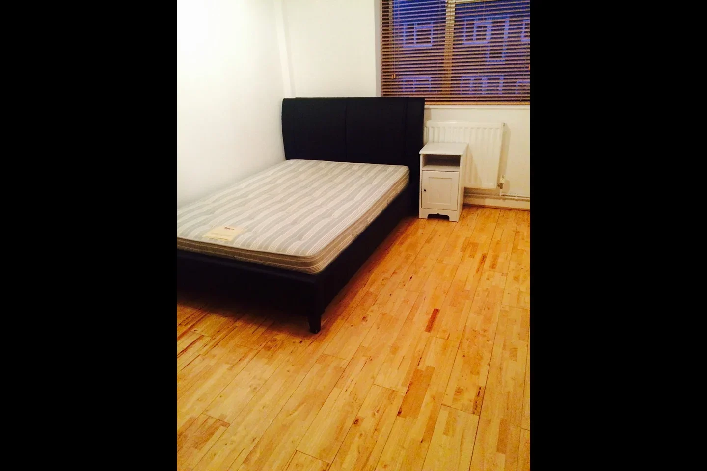Flat Mansfield Heights in Greater London