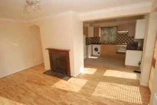 Flat Mansfield Heights in Greater London