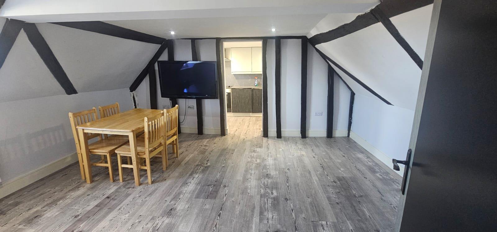 Flat Limes Road in Cheshunt