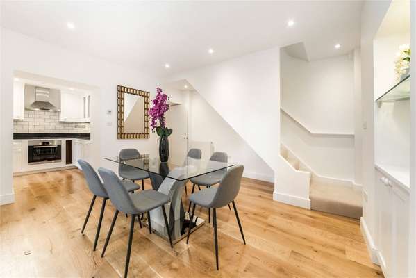 Flat Caxton Street in City of Westminster