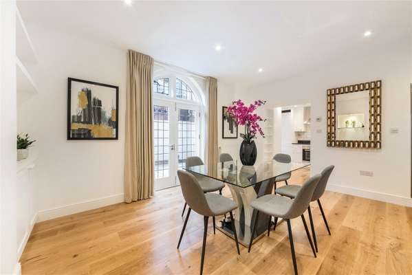 Flat Caxton Street in City of Westminster