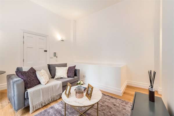 Flat Caxton Street in City of Westminster