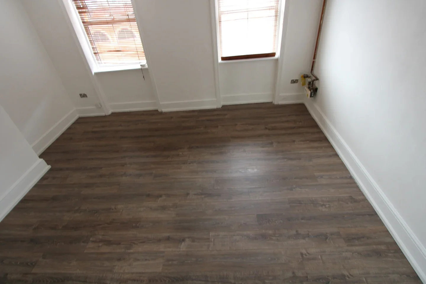 Flat Rye Lane in Greater London