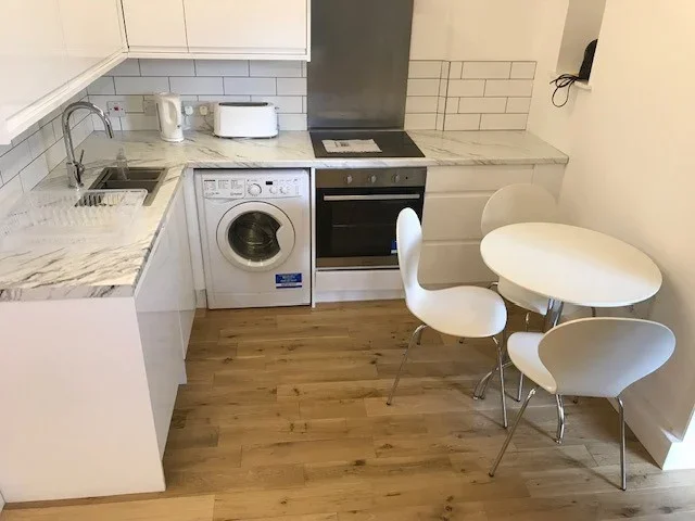 Flat Kingsland Road in Greater London