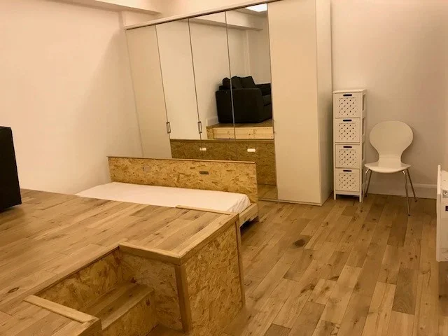 Flat Kingsland Road in Greater London