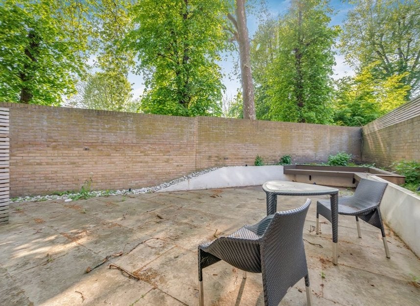 Flat Kingsford Street in Greater London