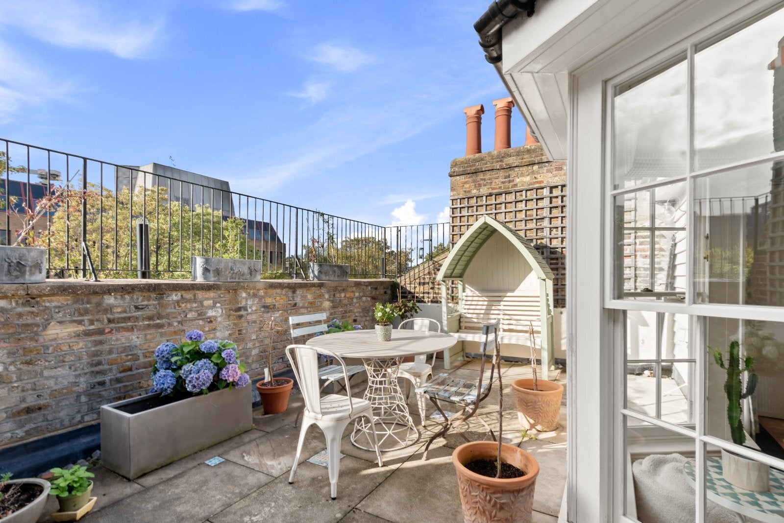 House Duncan Terrace in Greater London