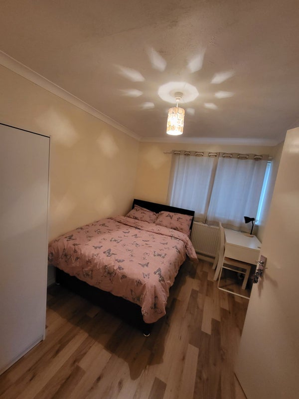 Room Gregson Road in Prescot