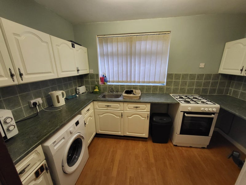 Room Gregson Road in Prescot