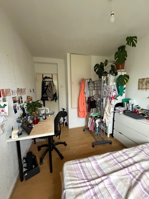 Room Carnegie Street in Greater London