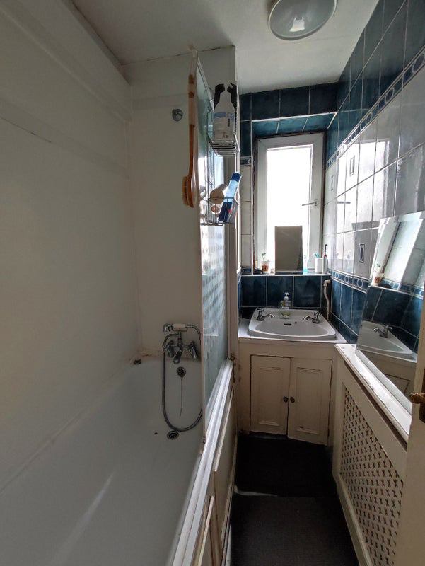 Room Carnegie Street in Greater London