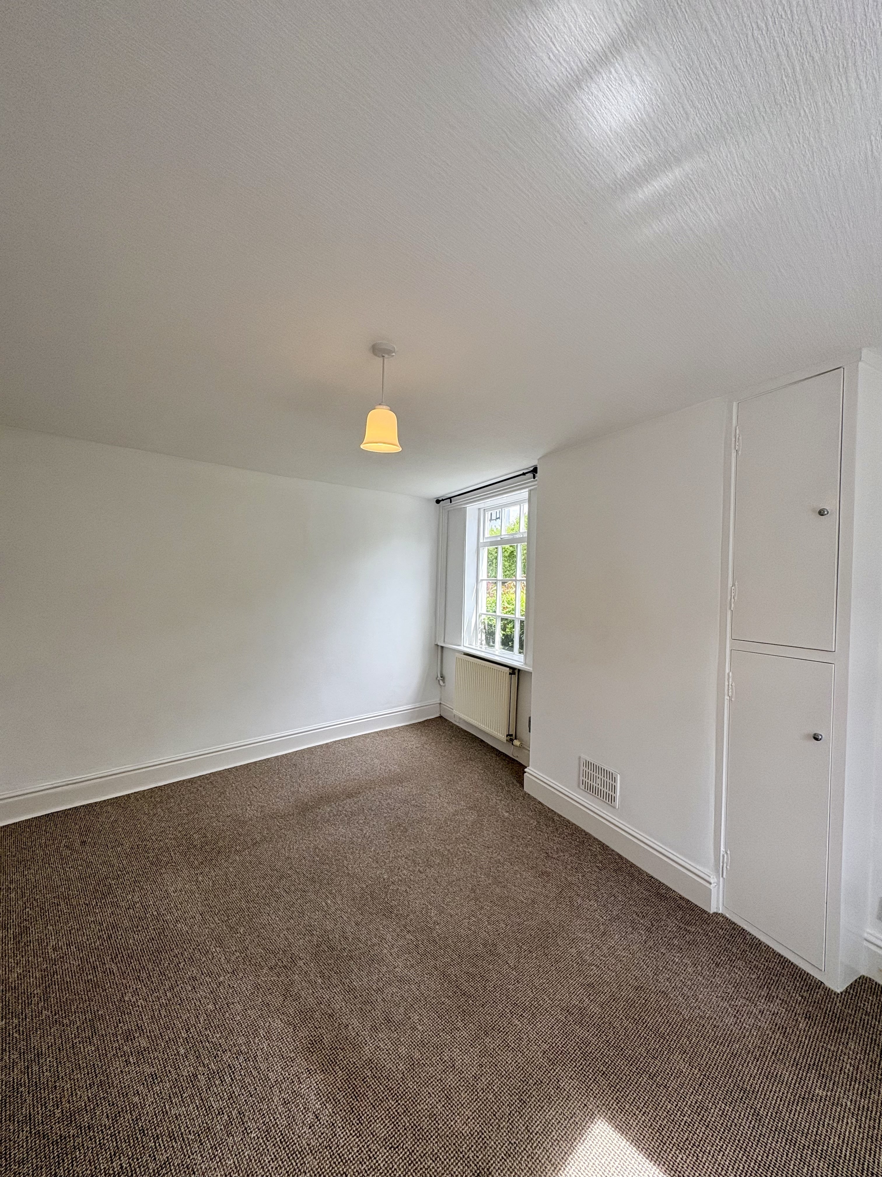 Flat Cottage Close in Neston