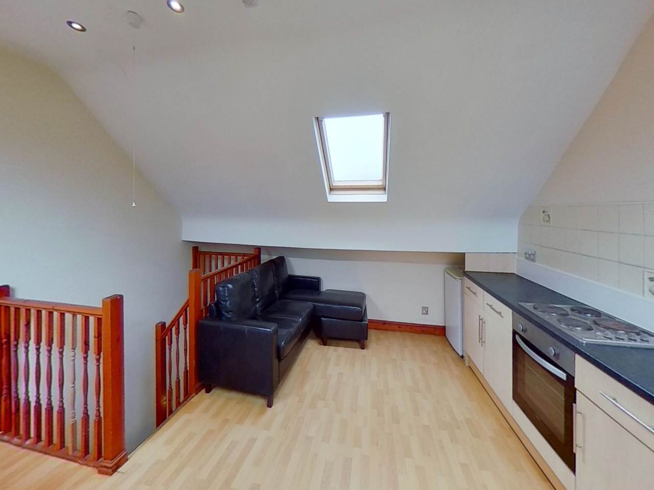 Flat Monthermer Road in Cardiff