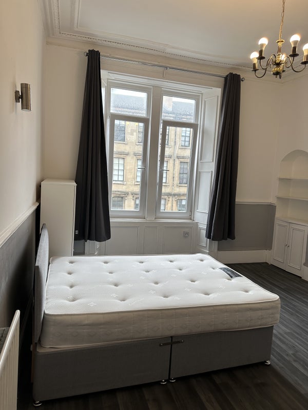 Room Derby Terrace Lane in Glasgow