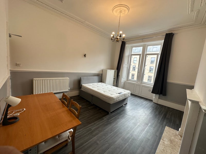 Room Derby Terrace Lane in Glasgow