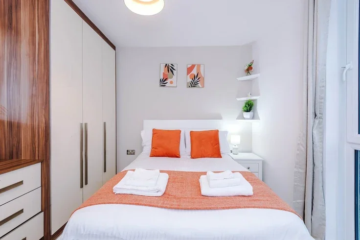 Flat Romana Square in Trafford