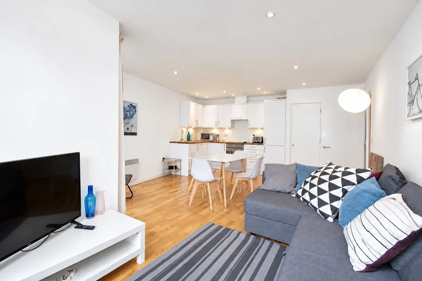 Flat Gifford Street in Greater London