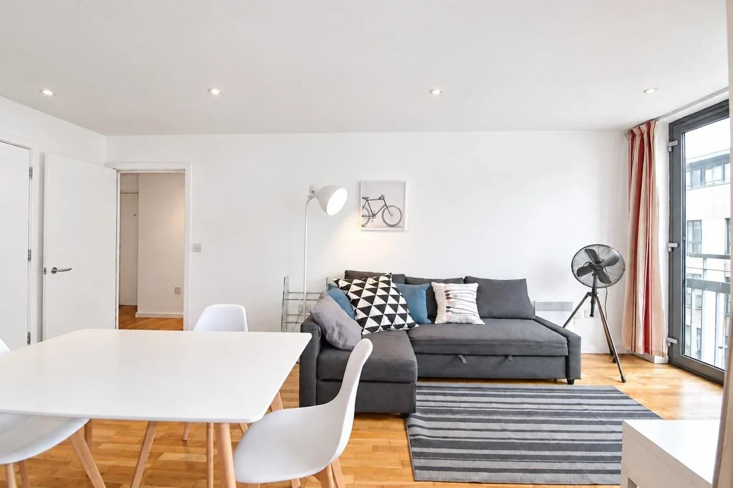 Flat Gifford Street in Greater London