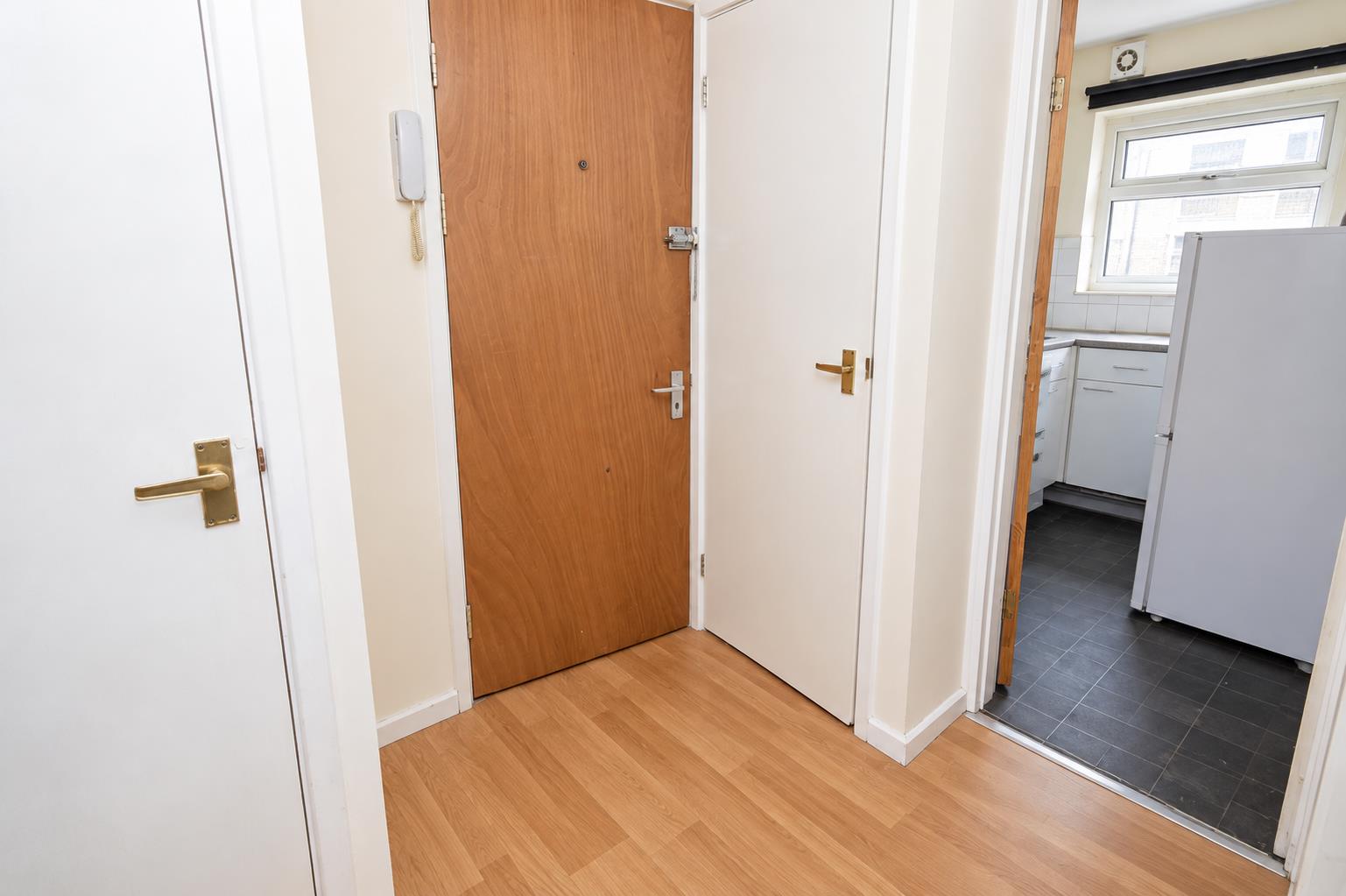 Flat Dunbar Street in Wakefield