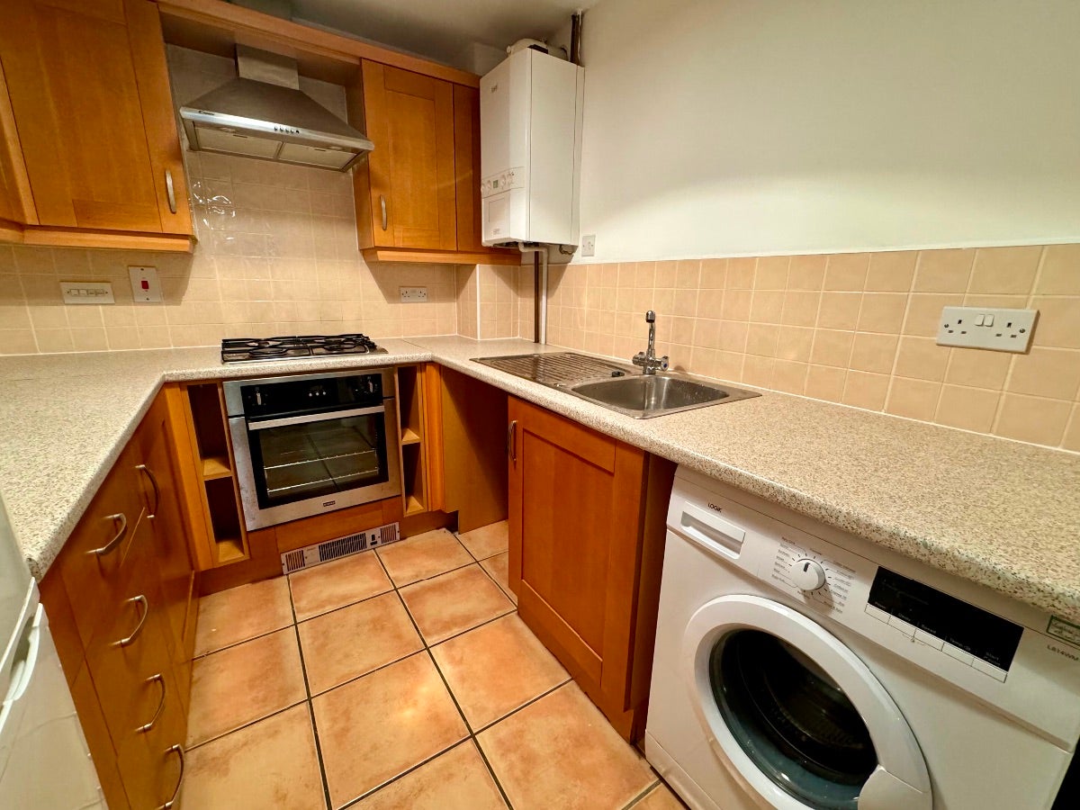 Flat Eccles New Road in Salford
