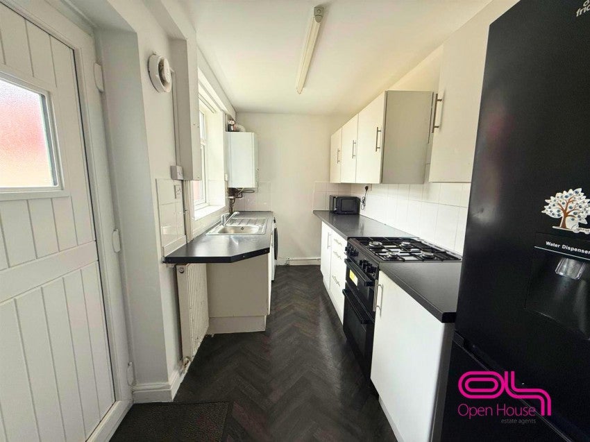 Flat Back Moorfield Grove in Bolton