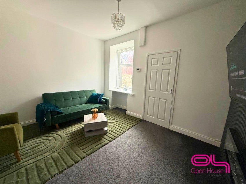 Flat Back Moorfield Grove in Bolton