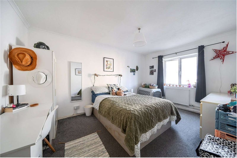 Room Pratt Street in Greater London