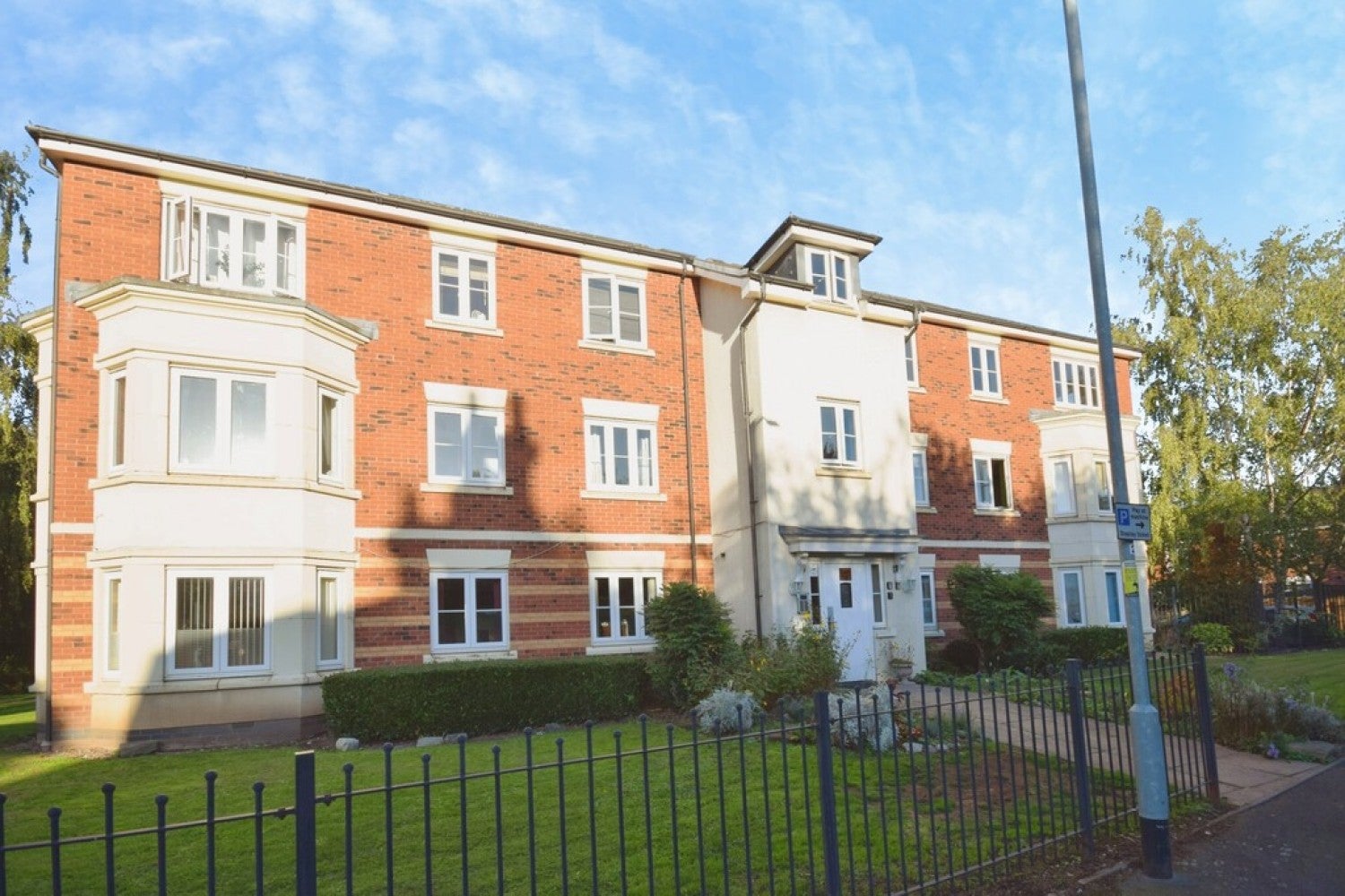 Flat Rowley Avenue in Stafford