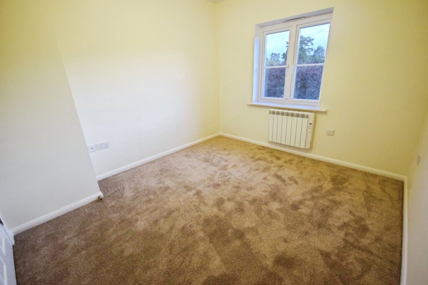 Flat Rowley Avenue in Stafford