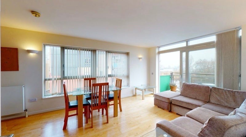 Room West Parkside in Greater London