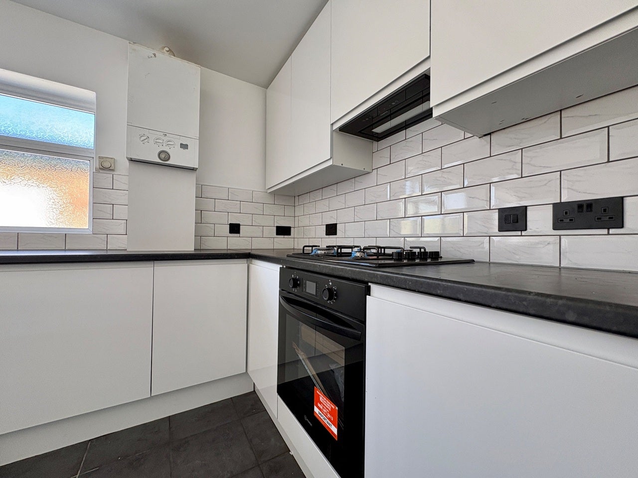 Flat Holloway Road in Greater London