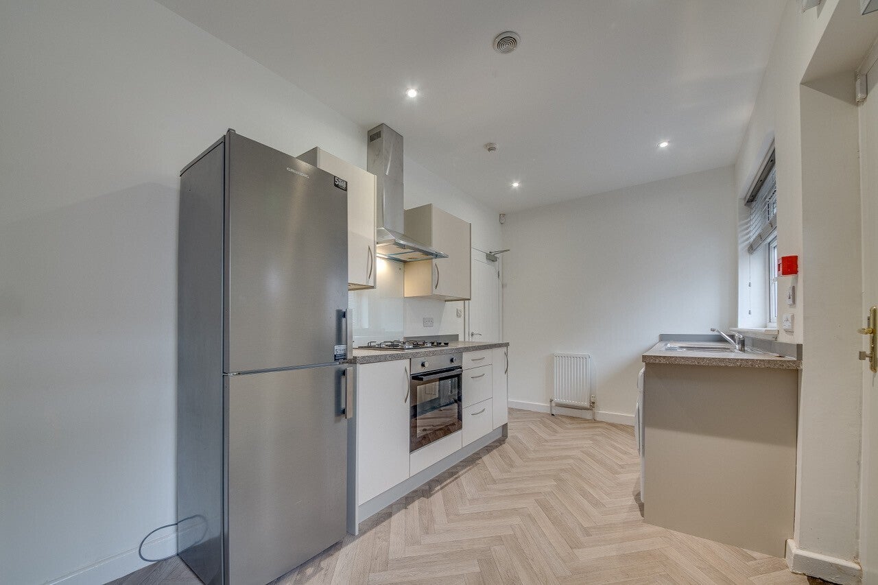Flat Laughton Road in Dinnington
