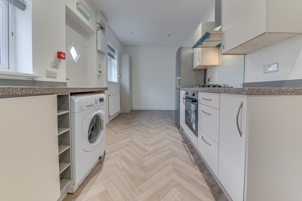Flat Laughton Road in Dinnington