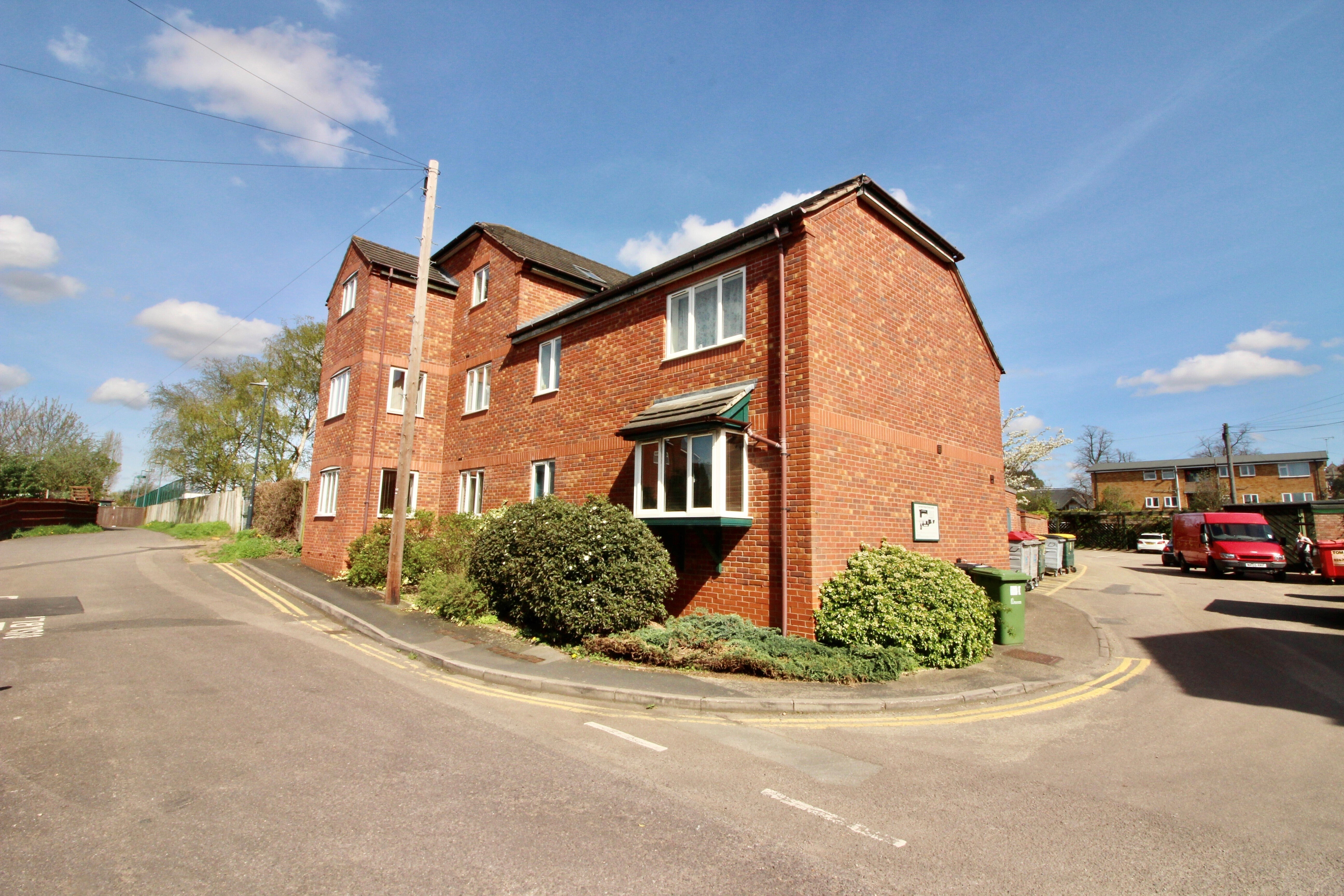 Flat Cornwall Place in Royal Leamington Spa