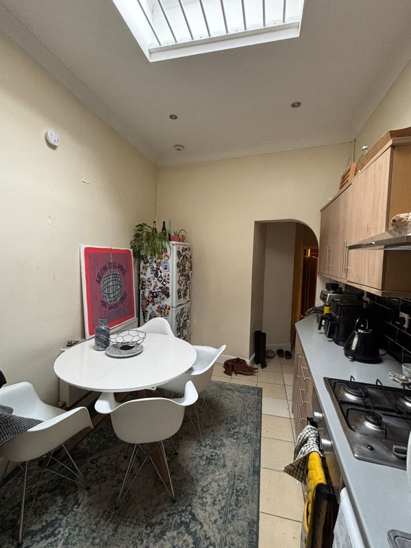 Room Morning Lane in Greater London