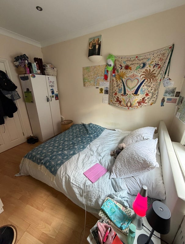 Room Morning Lane in Greater London