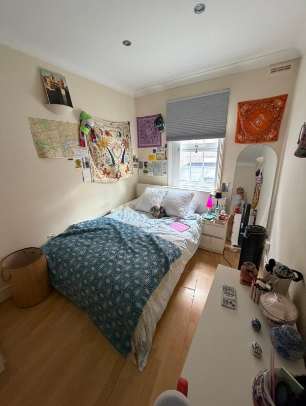 Room Morning Lane in Greater London