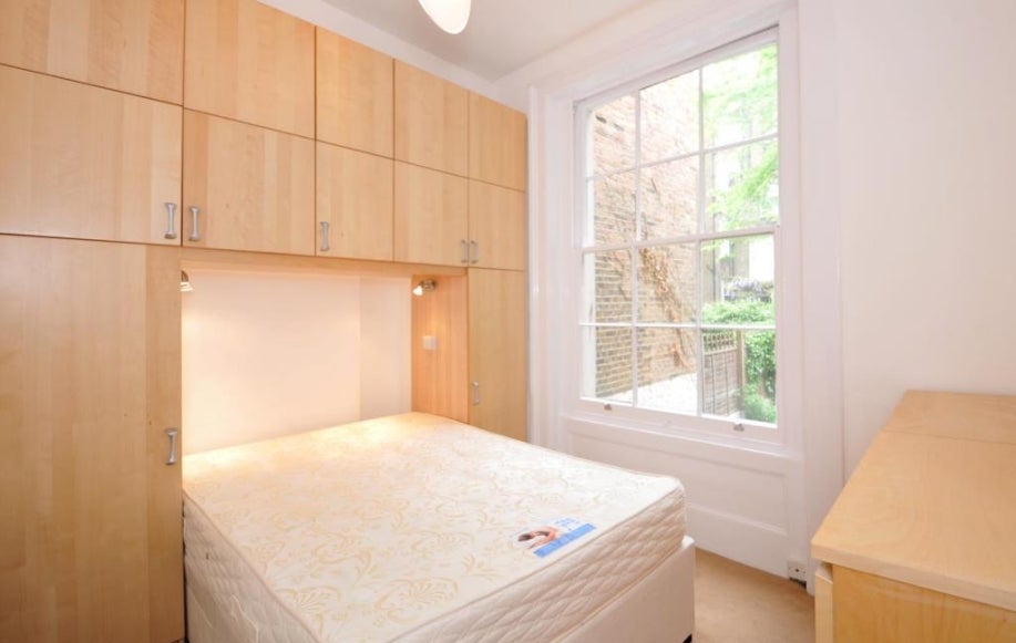 Flat Hereford Road in London