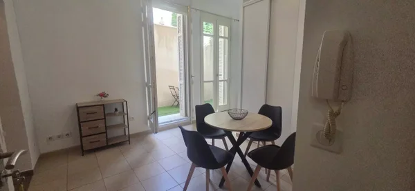 Flat Rue Frédéric Joliot Curie in Marseille