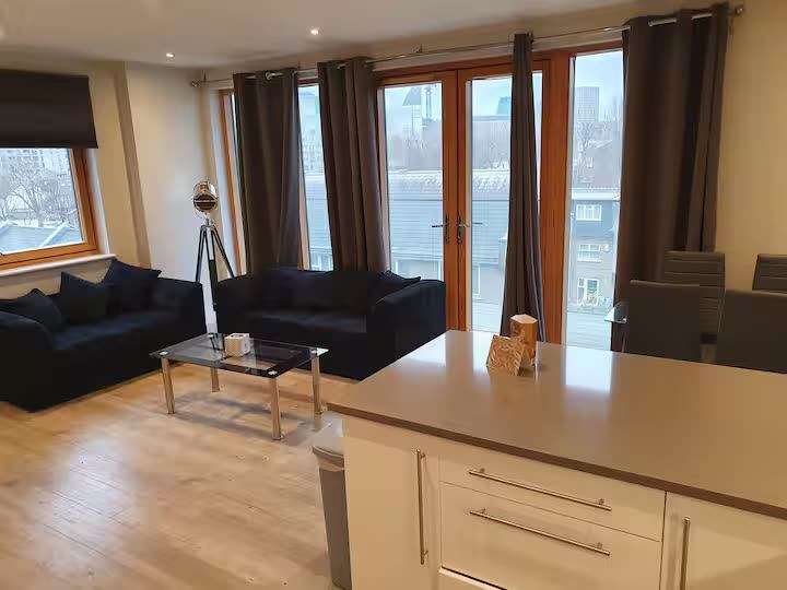 Room St Ives Place in Greater London