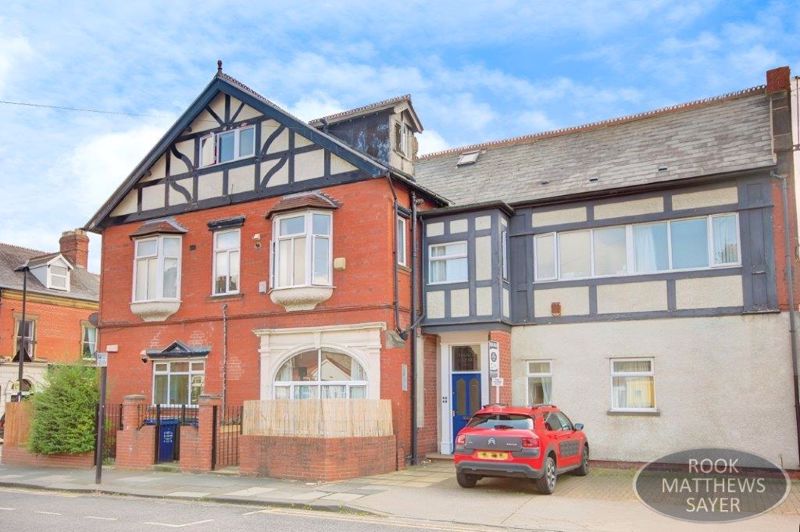 Flat Grosvenor Road in Newcastle upon Tyne