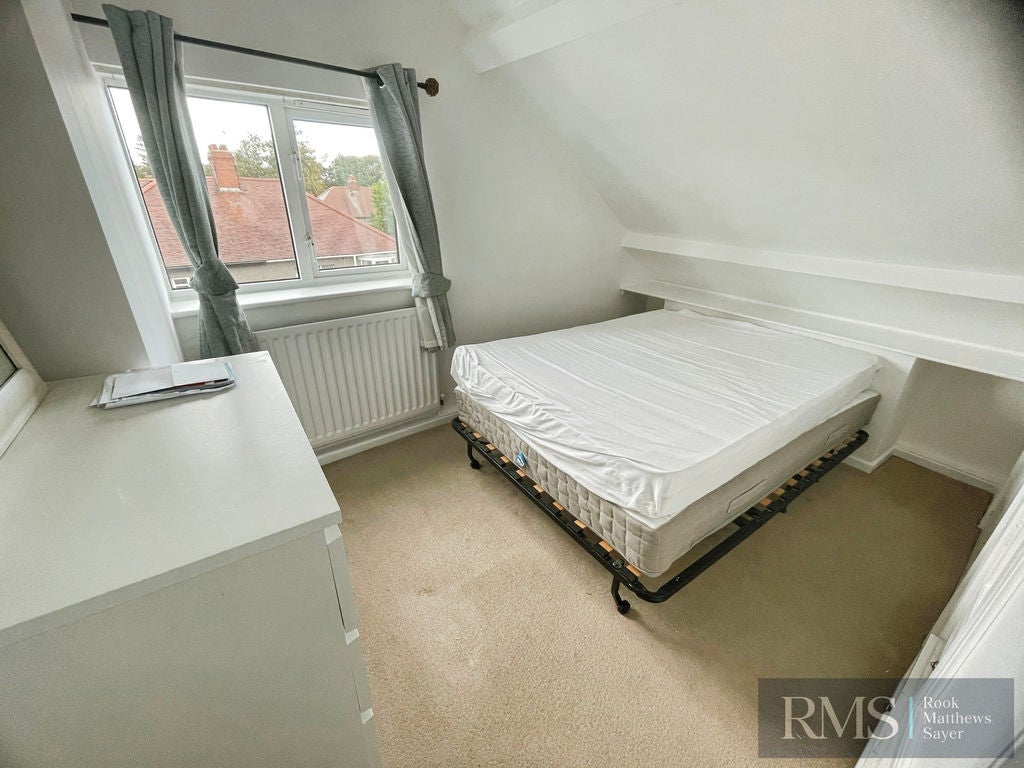 Flat Grosvenor Road in Newcastle upon Tyne