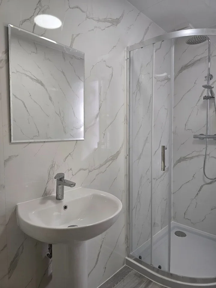 Room Leigh Road in Greater London