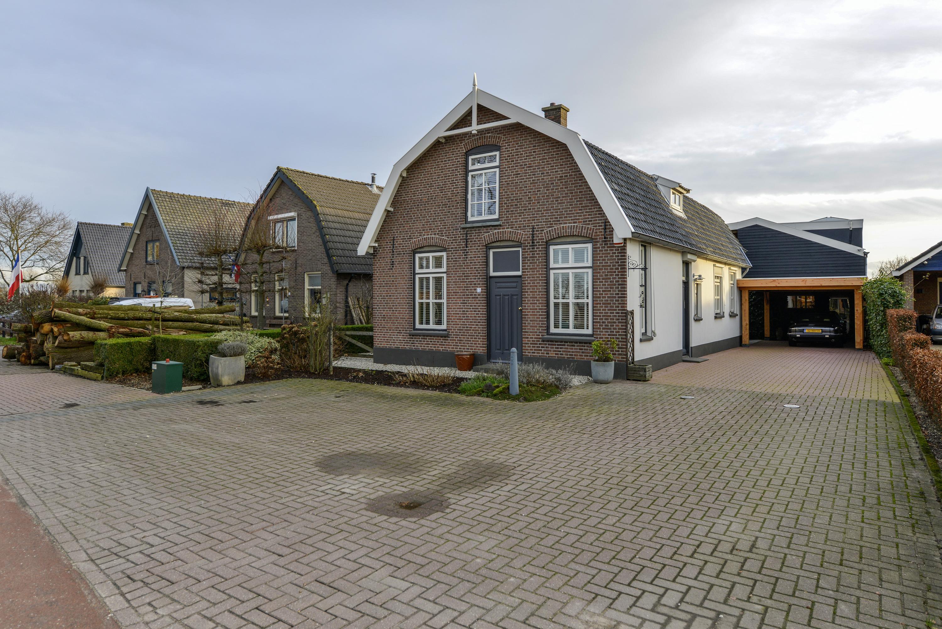 Bommelweg 13 in Wadenoijen