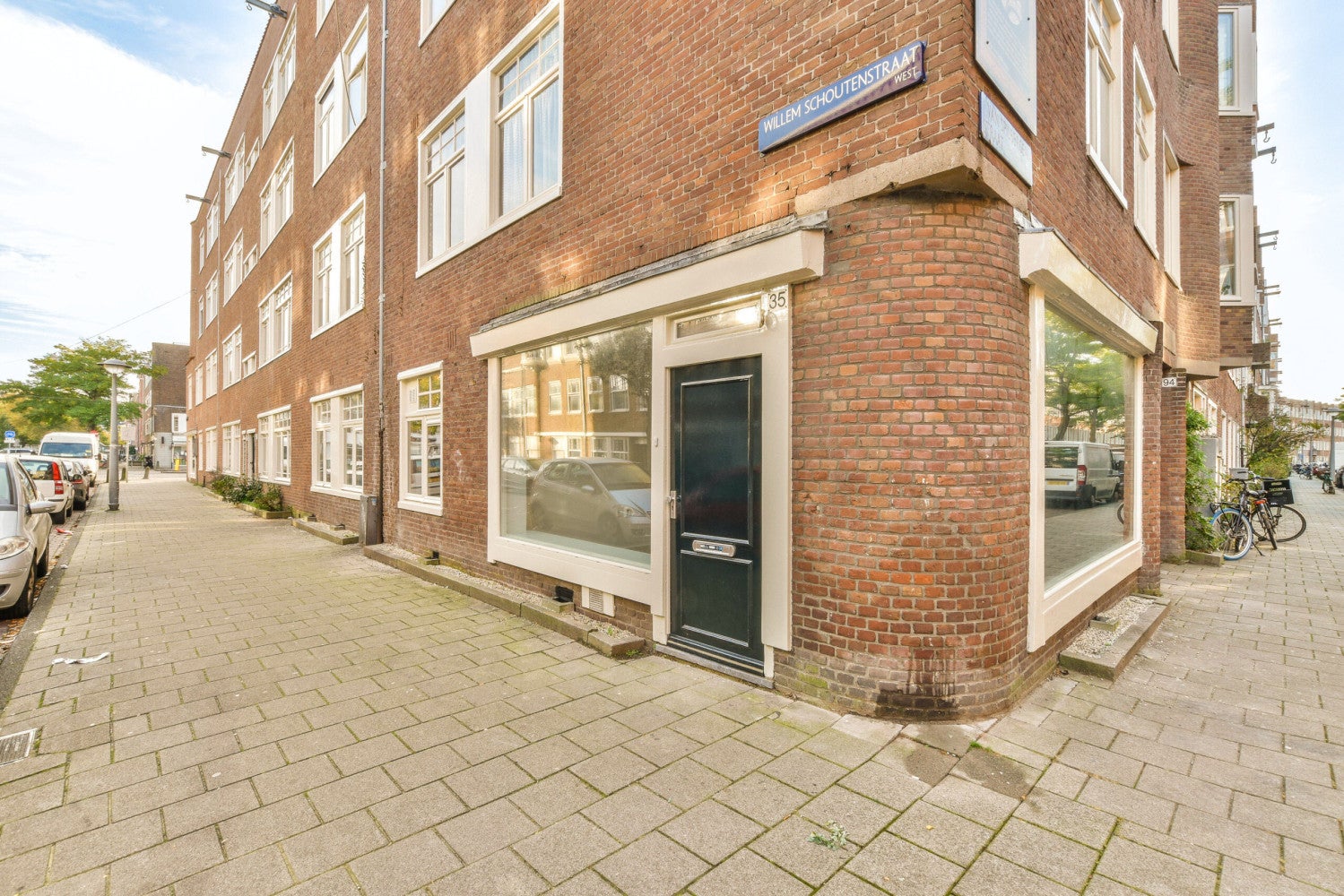 House Hoofdweg in Amsterdam