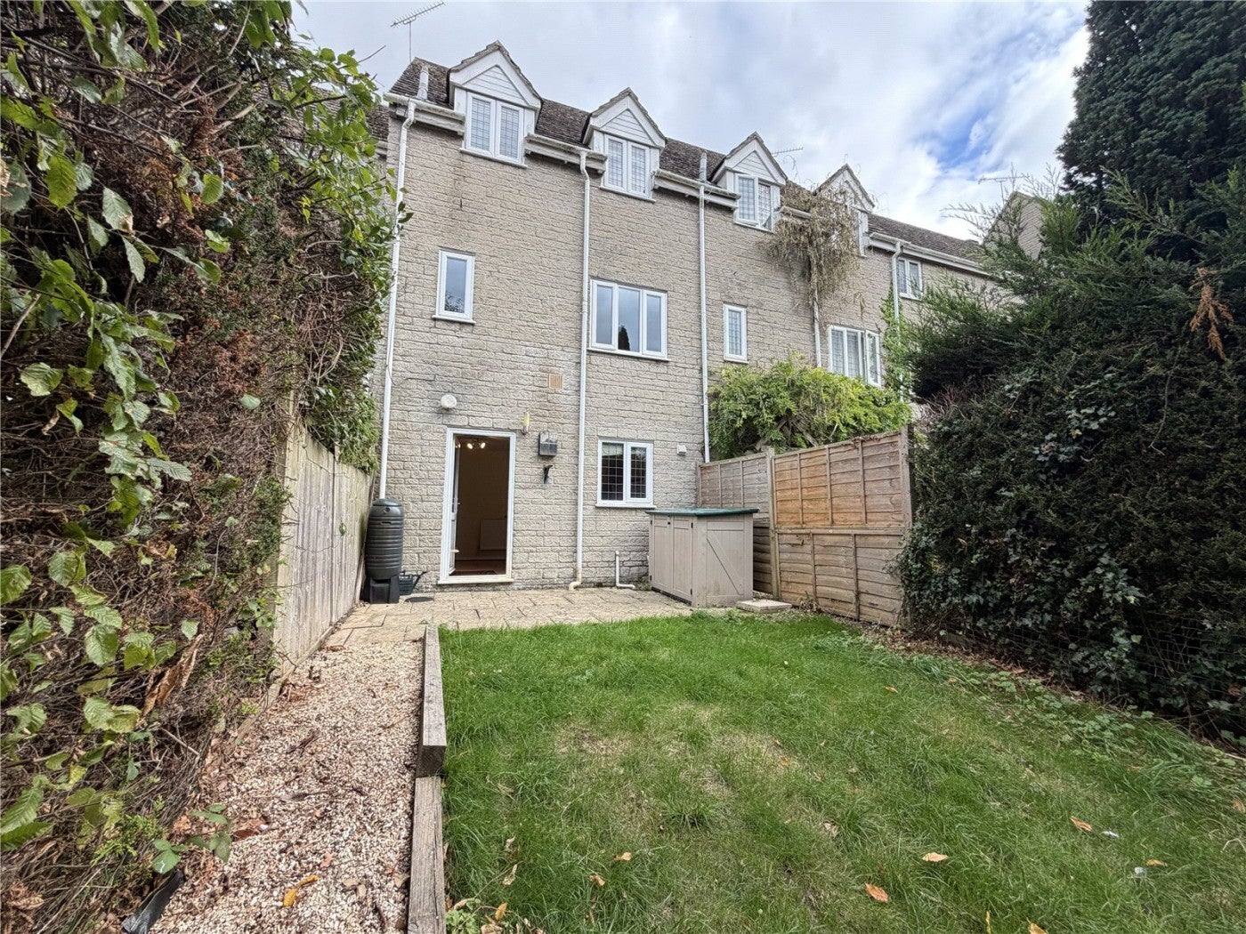 House Sherwood Road in Cotswold District