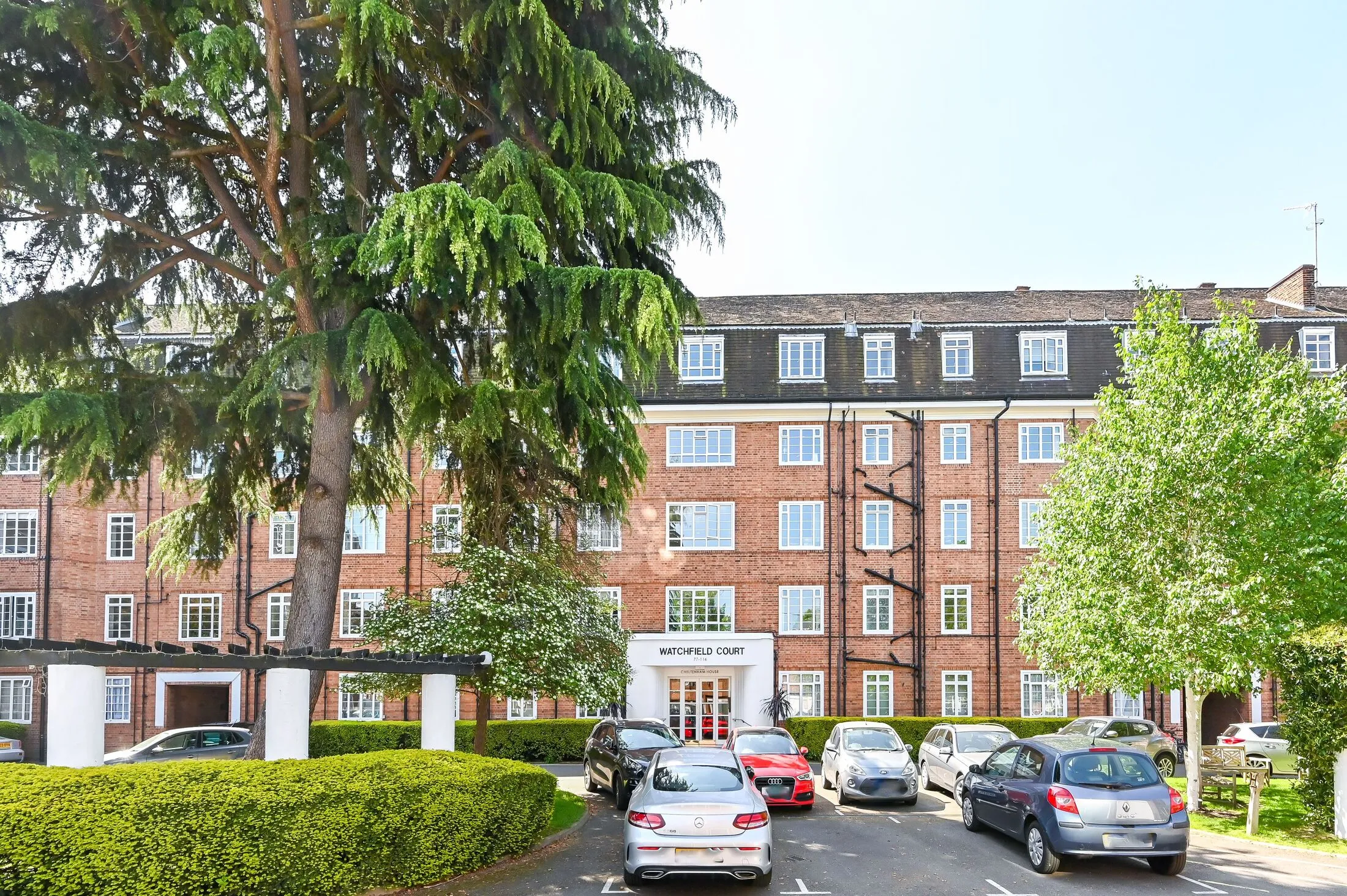 Flat Heathfield Terrace in Greater London