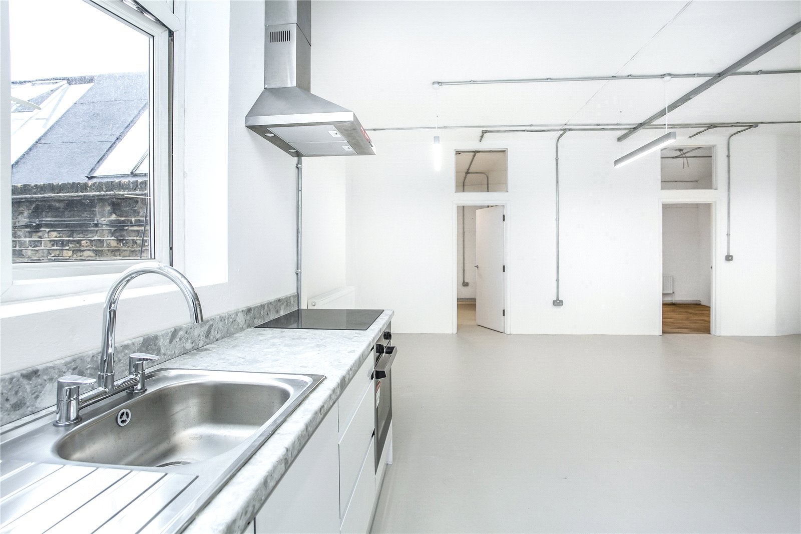Flat Arcola Street in Greater London