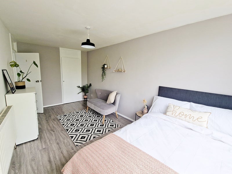 Room Carey Gardens in Greater London