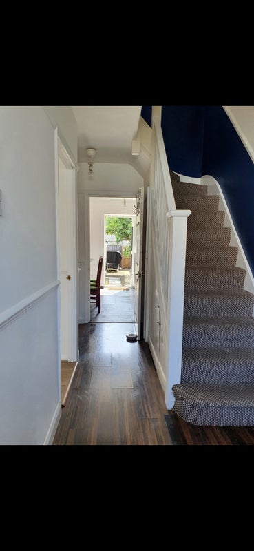 Room Banstead Gardens in Greater London